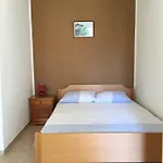 Veronika * Podstrana
